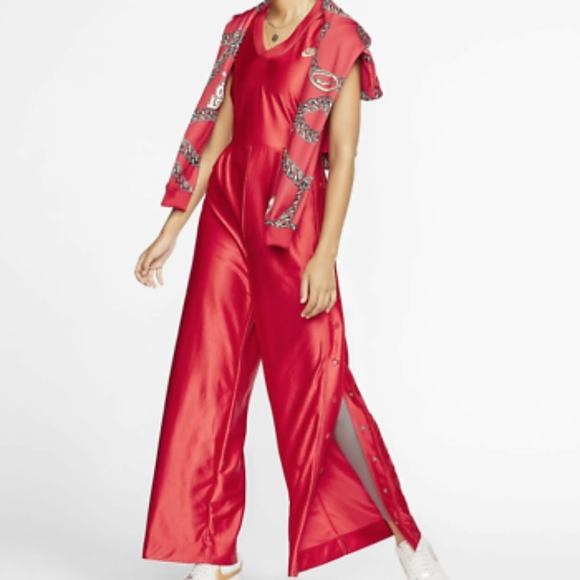 Nike Women's Fitness Red Jumpsuit - Picture 10 of 16